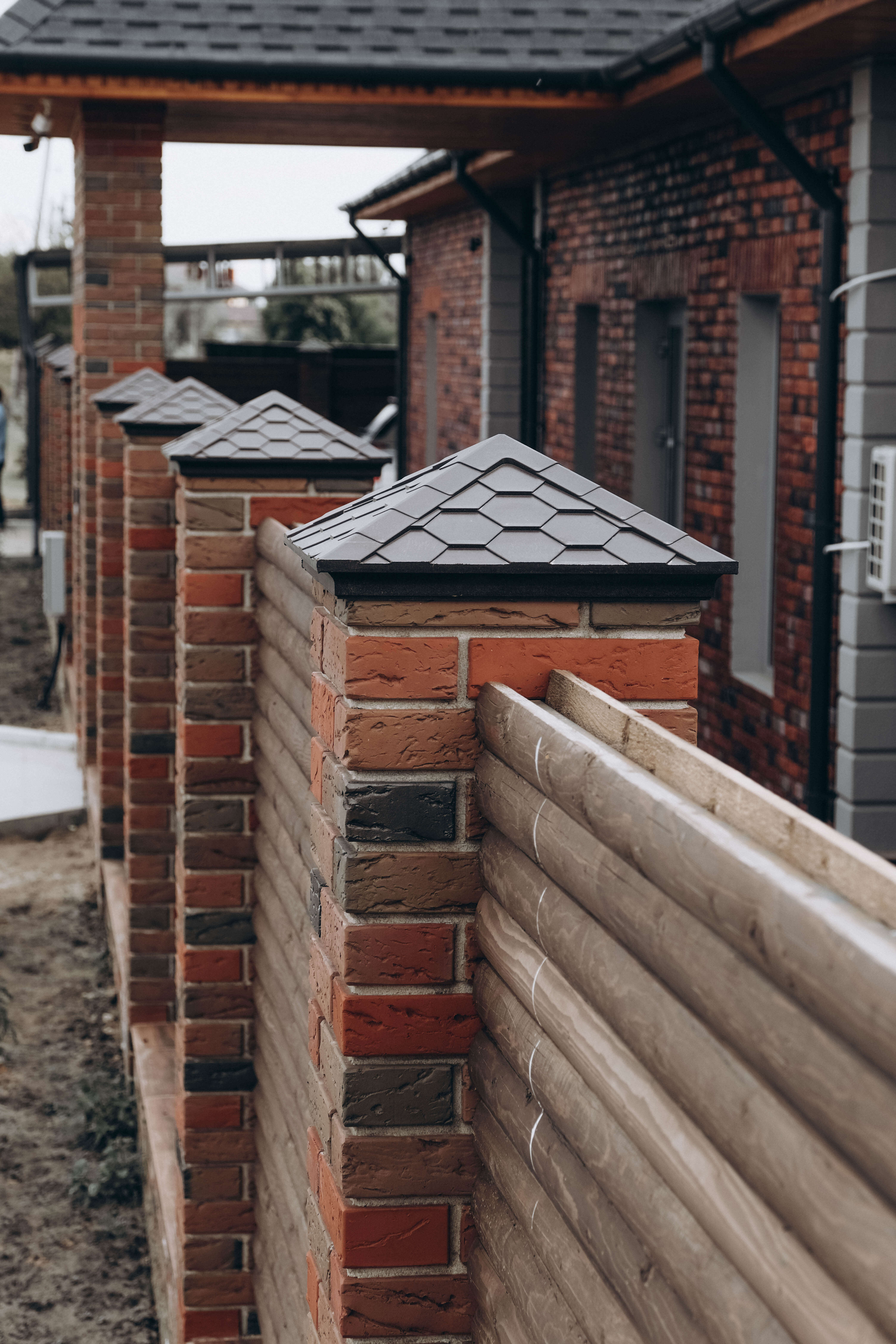 Колпак Zking Эверест Коричневый на столб 1.5х1.5 кирпича (390х390мм) в Омске фото