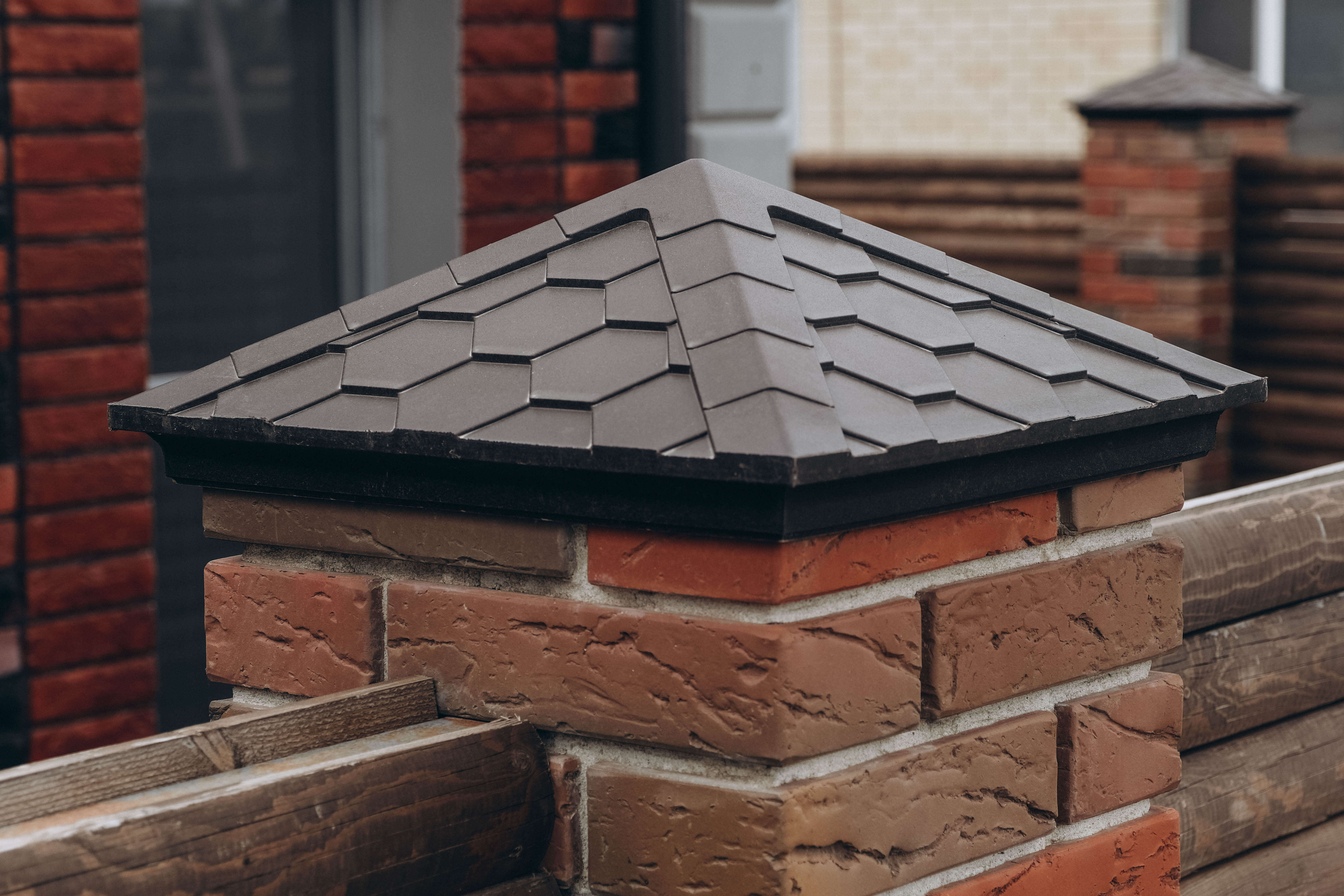 Колпак Zking Эверест Коричневый на столб 1.5х1.5 кирпича (390х390мм) в Омске фото